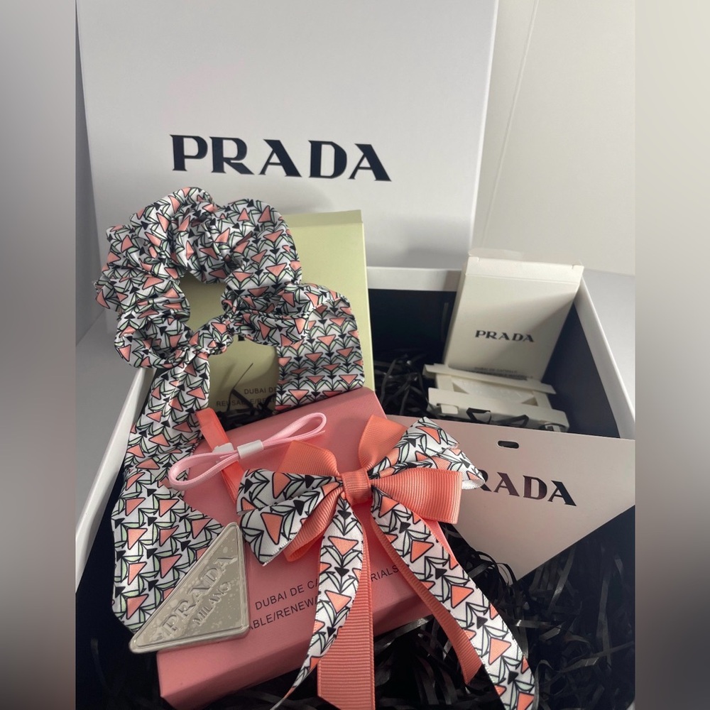 PRADA Dubai De Catwalk Gift Set - New In Box